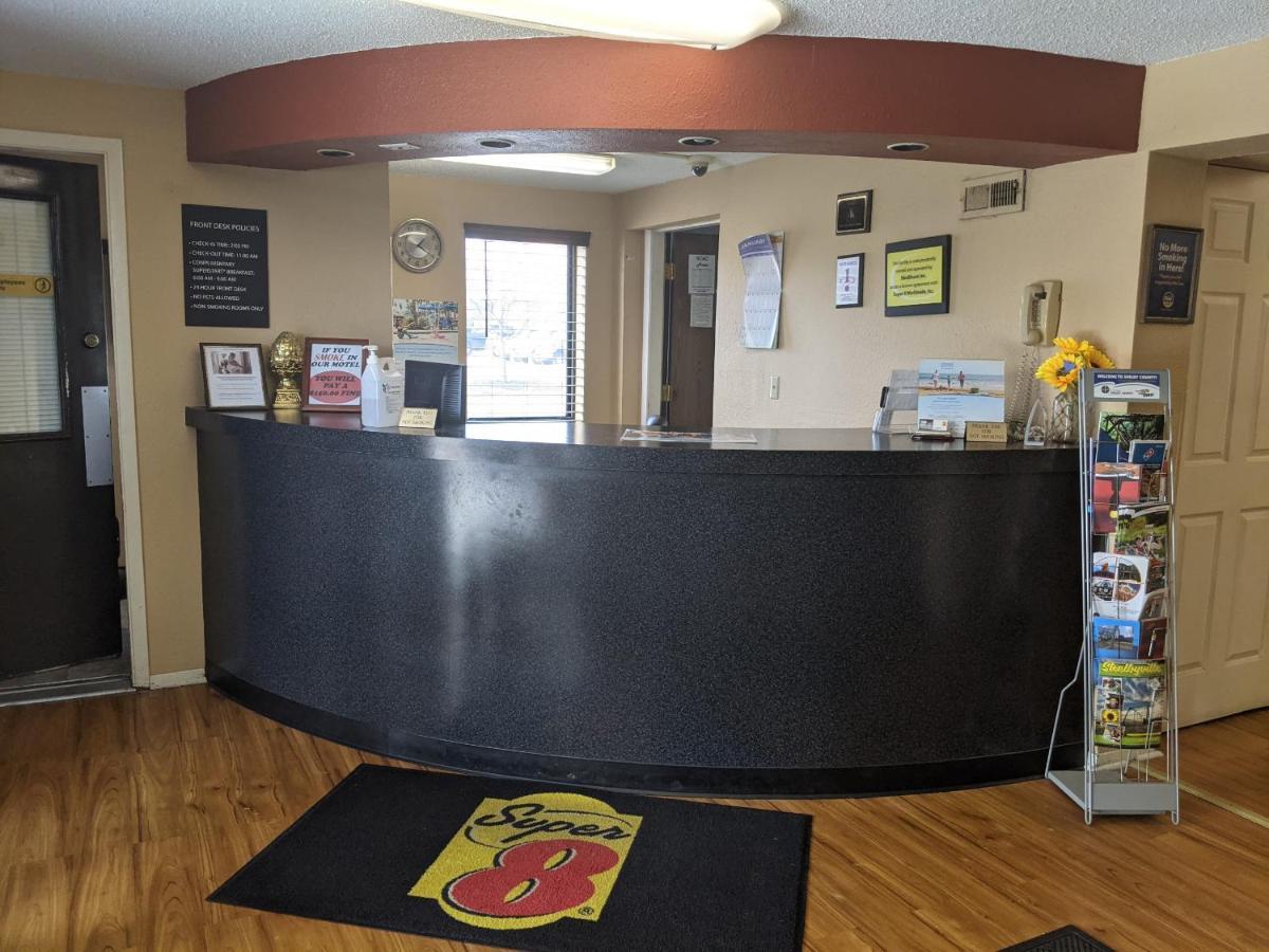 Super 8 By Wyndham Shelbyville Exterior foto