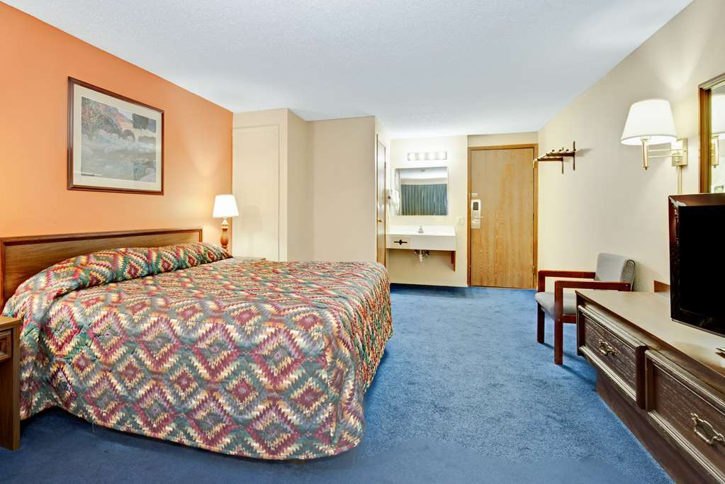 Super 8 By Wyndham Shelbyville Quarto foto